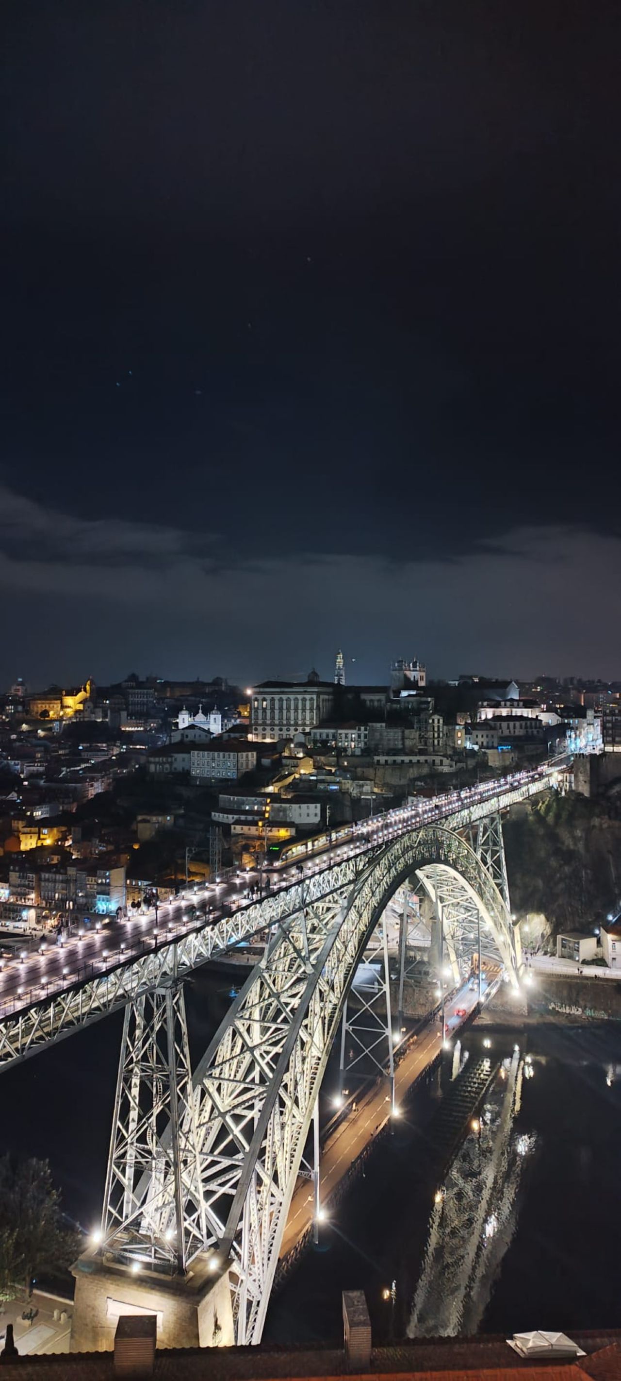 Porto Pub Crawl: Local Bars & Nightlife with Friends 3